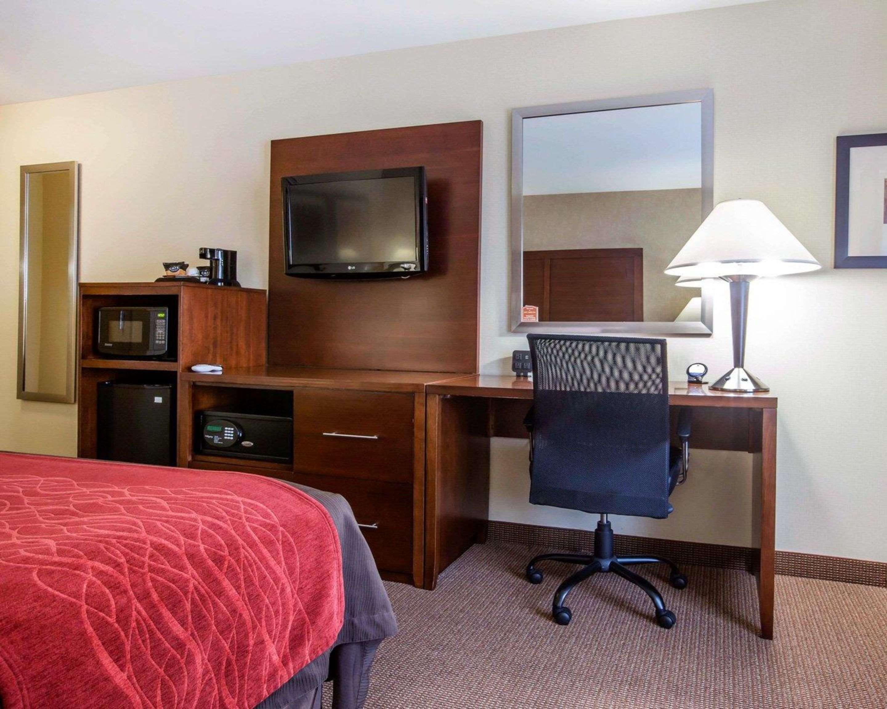 Comfort Inn & Suites Adj To Akwesasne Mohawk Casino Hogansburg Exterior foto